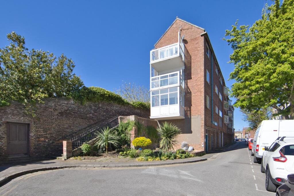 Main image of property: The Parade, Folkestone, Kent, CT20