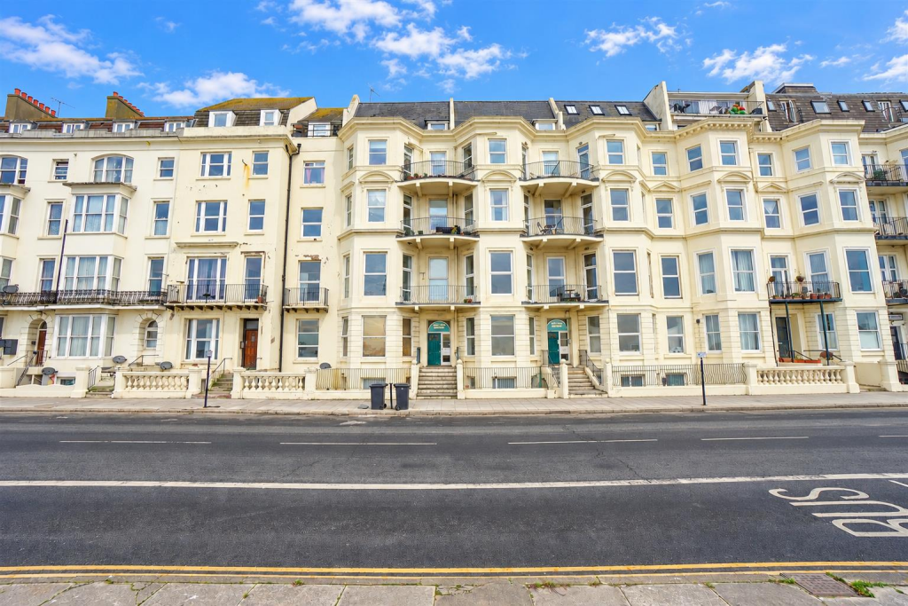 Apartment in Hastings, East Sussex - View 4