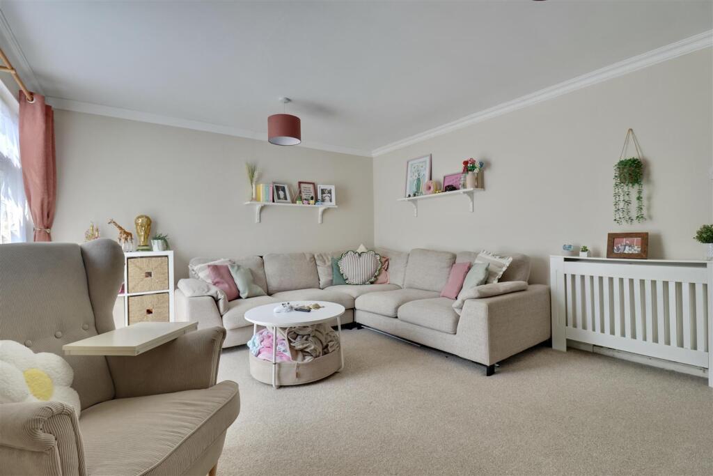 Curlew Gardens, Waterlooville - View 6