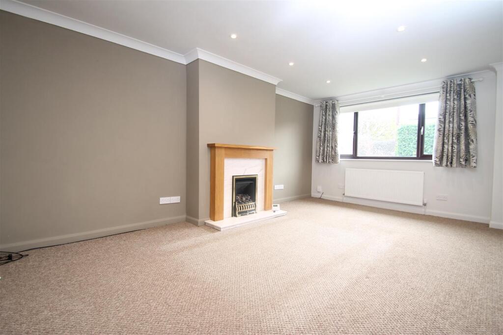 Oakwood Road, Wetherby - View 2