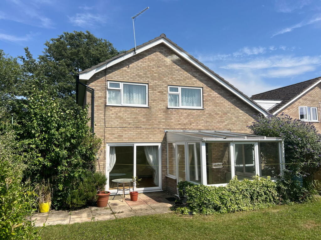 2-bed detached on Framlingham, Suffolk, £269,500