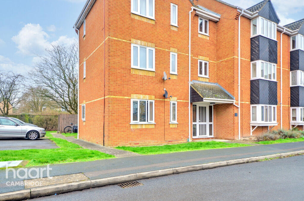Studio flat on Lucerne Close, Cambridge, £160,000