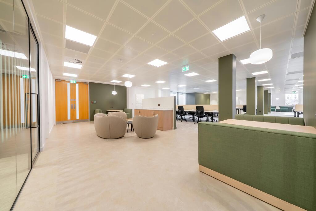 1 Edmund Gardens, 121 Edmund Street - 2nd Floor Fitted Suite