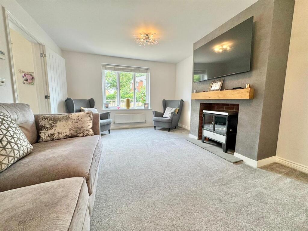 Gale Way, Tiverton photo 3
