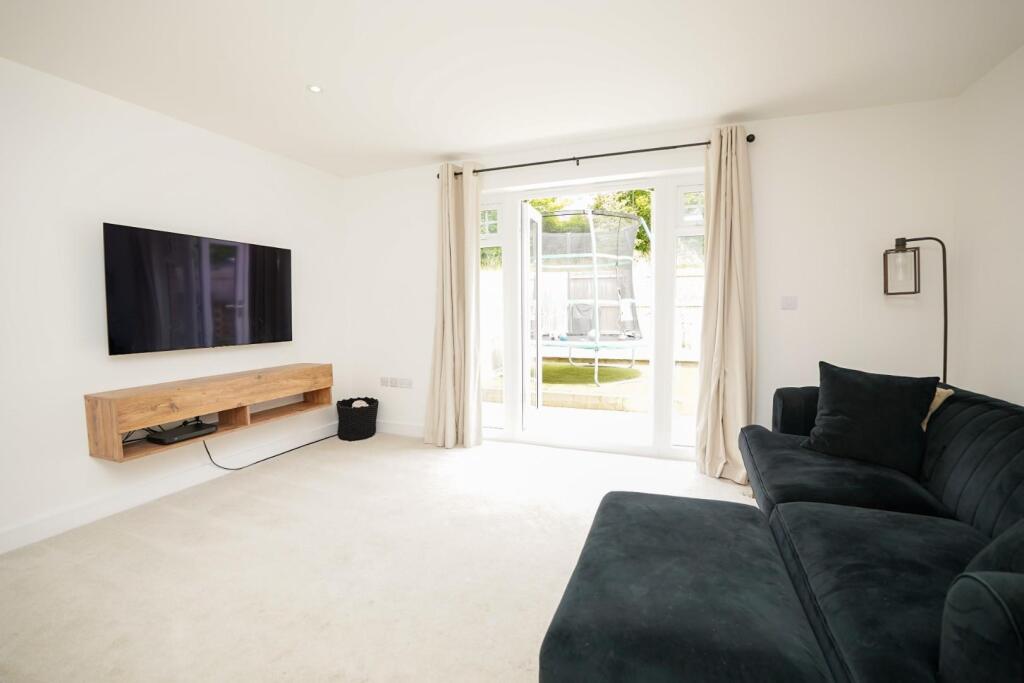Bakersfield, Aspull, Wigan, WN2 1BU photo 2