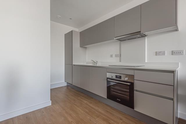 Apartment in Reading - View 3