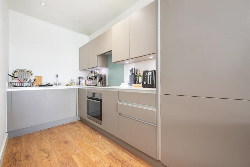 Apartment in London - View 3