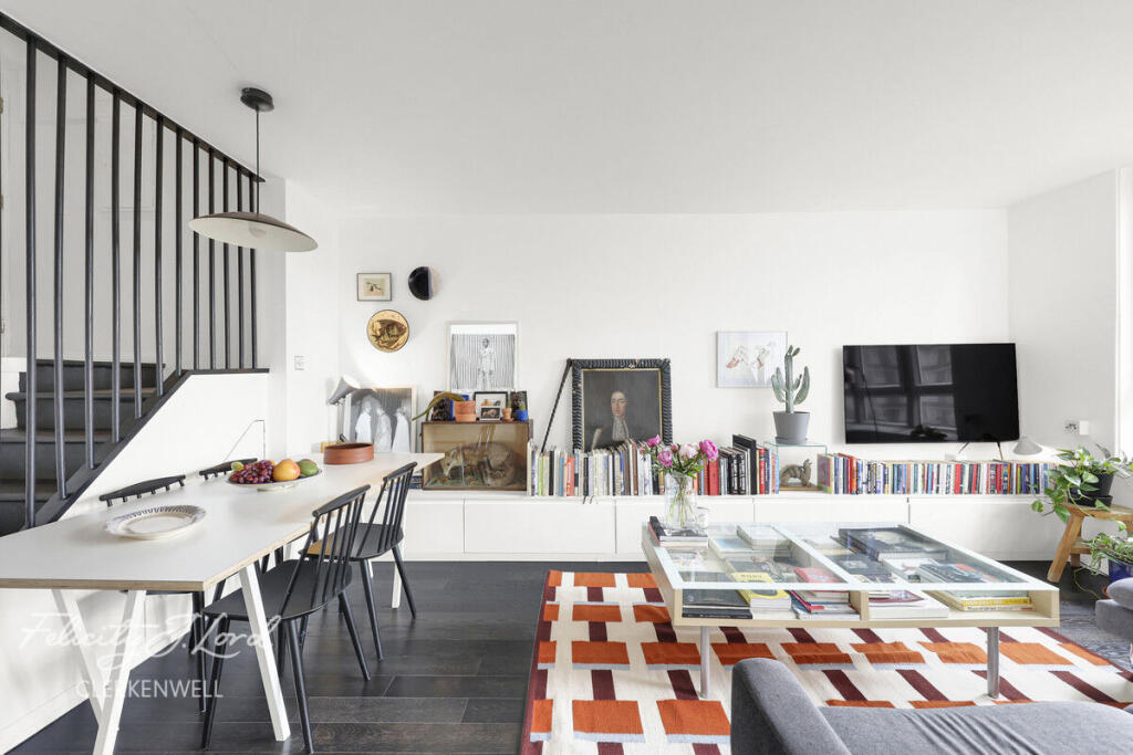 Main image of property: Bath Street, London