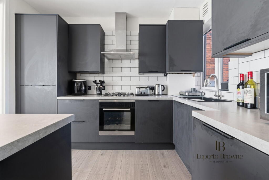 Apartment in London - View 2