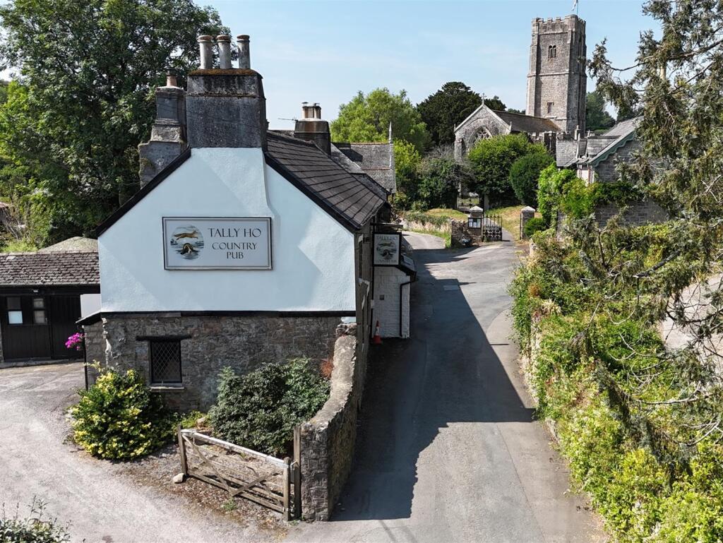 Main image of property: 14C South Devon Village Freehouse, Littlehempston, Devon