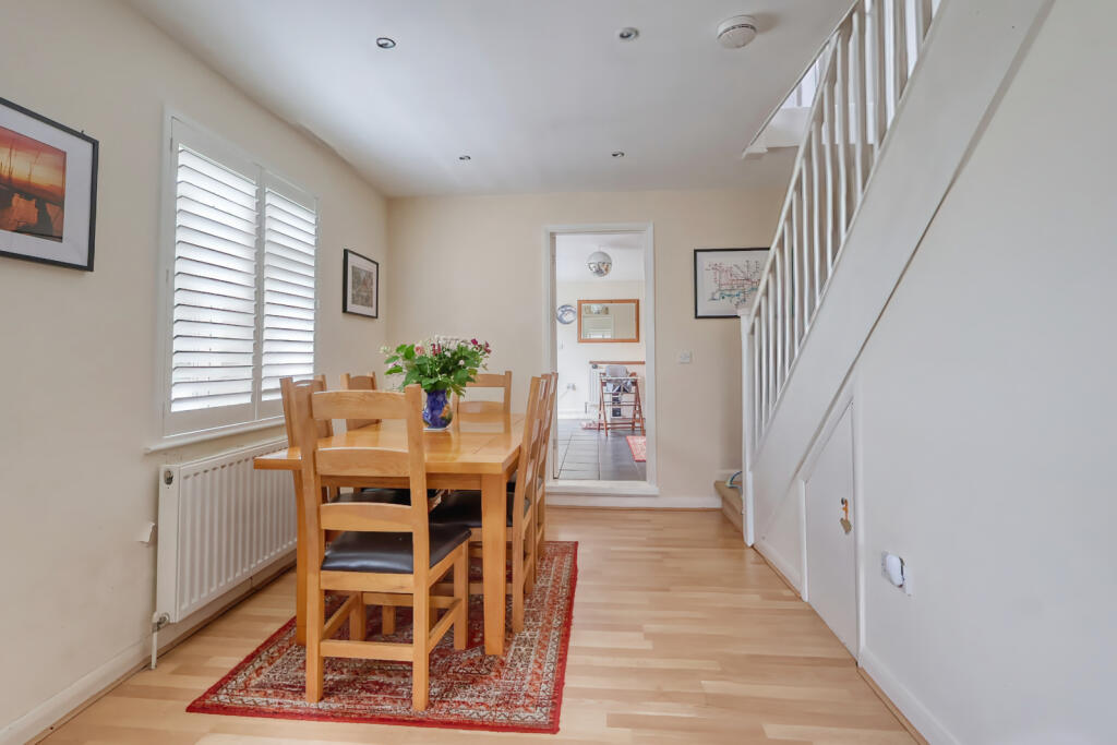 House in High Wycombe, Sands - View 5