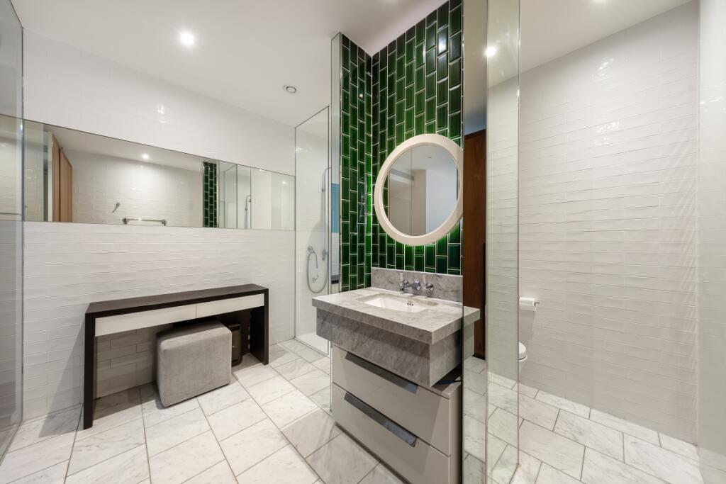 Apartment in London - More