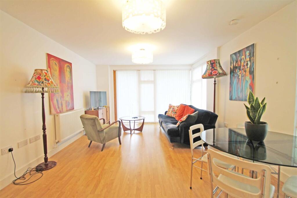 Apartment in Brighton - View 3