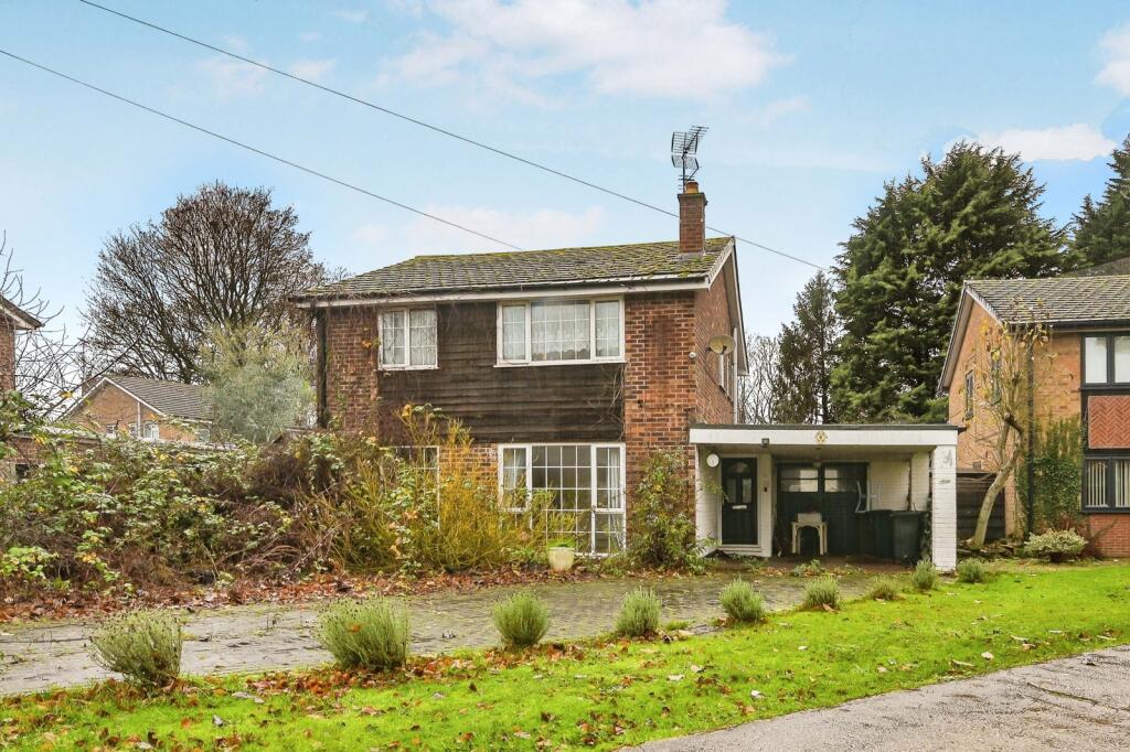 Main image of property: Colwick Park Close, Colwick, Nottingham, Nottinghamshire, NG4