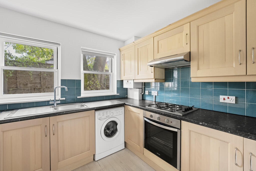 Rendlesham Road, London photo 2