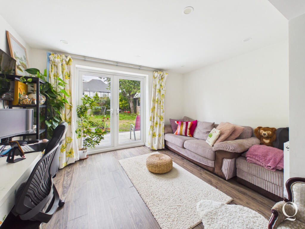 Calvin Road, Bournemouth photo 5