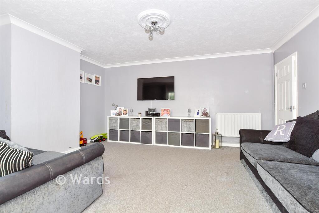 Valley Drive, Maidstone, Kent photo 3