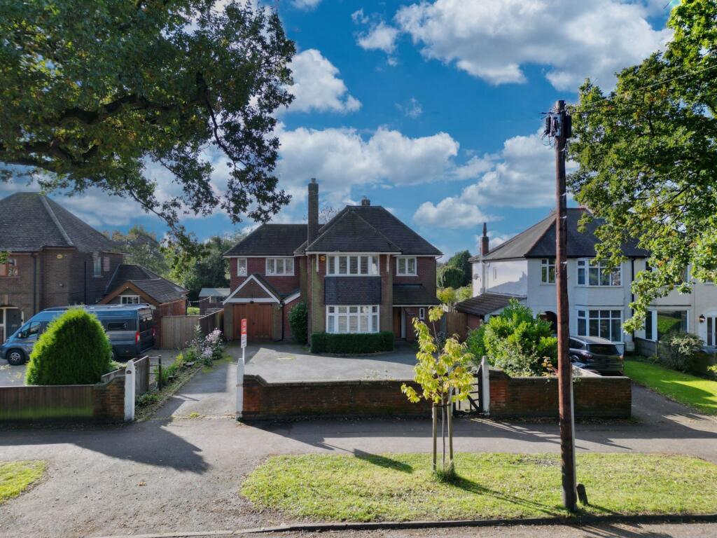 4-bed detached on Greenhill Road, Coalville, LE67, £550,000