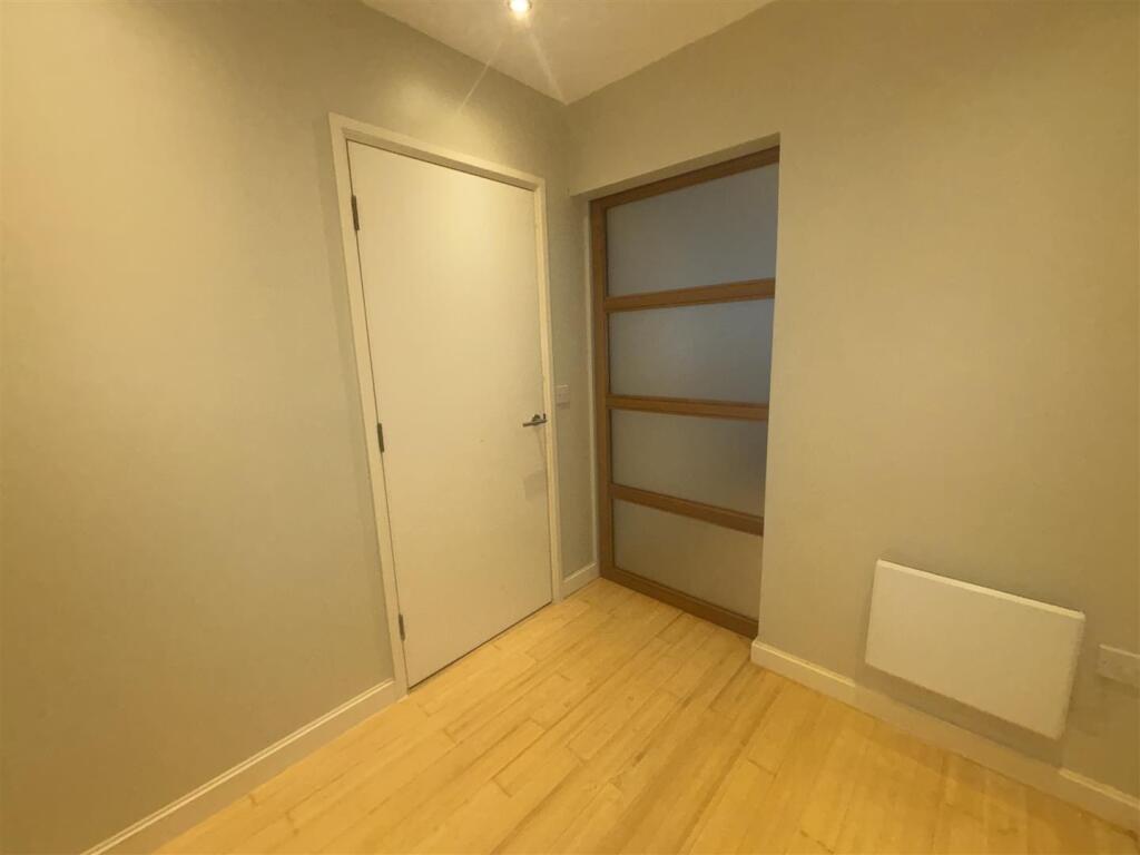 Apartment in Manchester - More