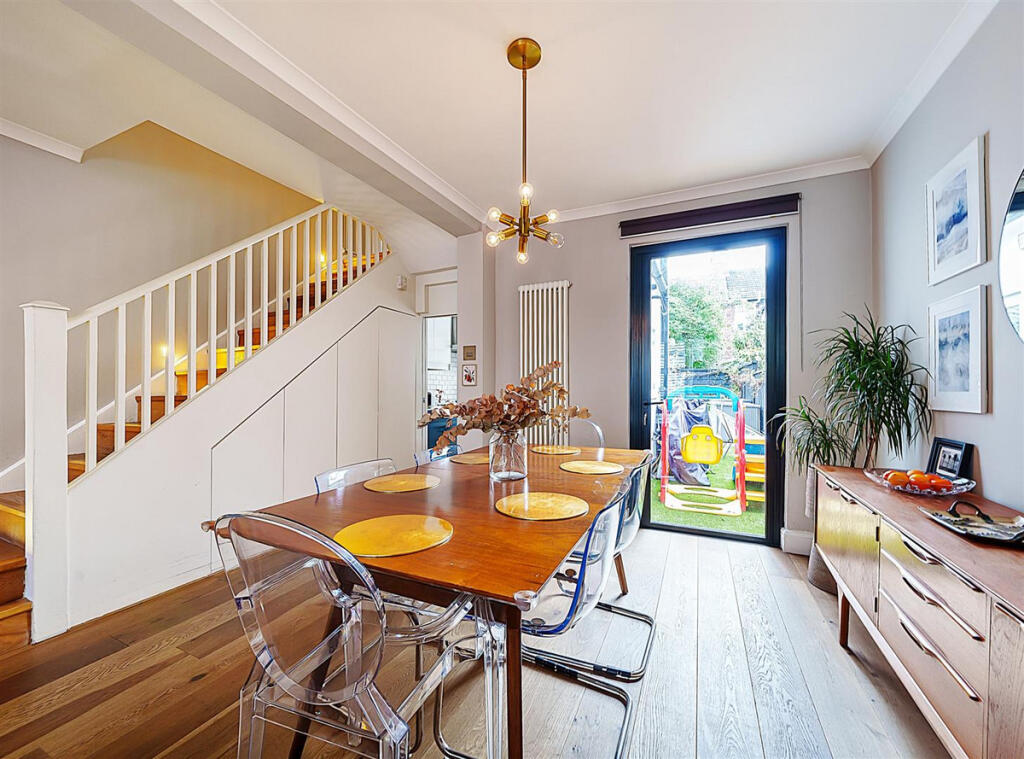 House in London - View 3