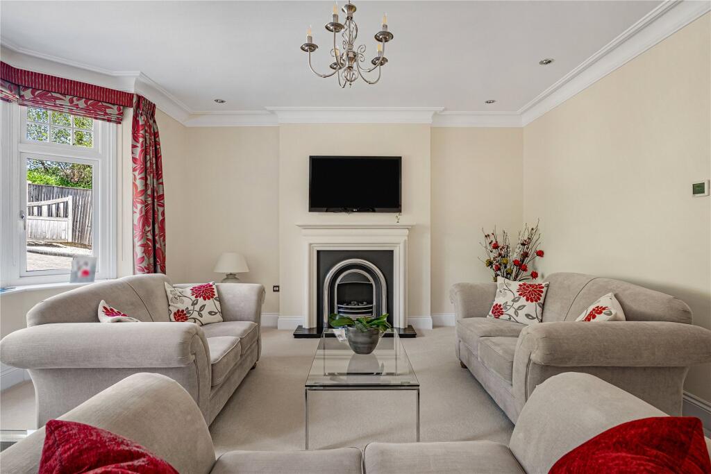House in Waverley, Haslemere - View 4