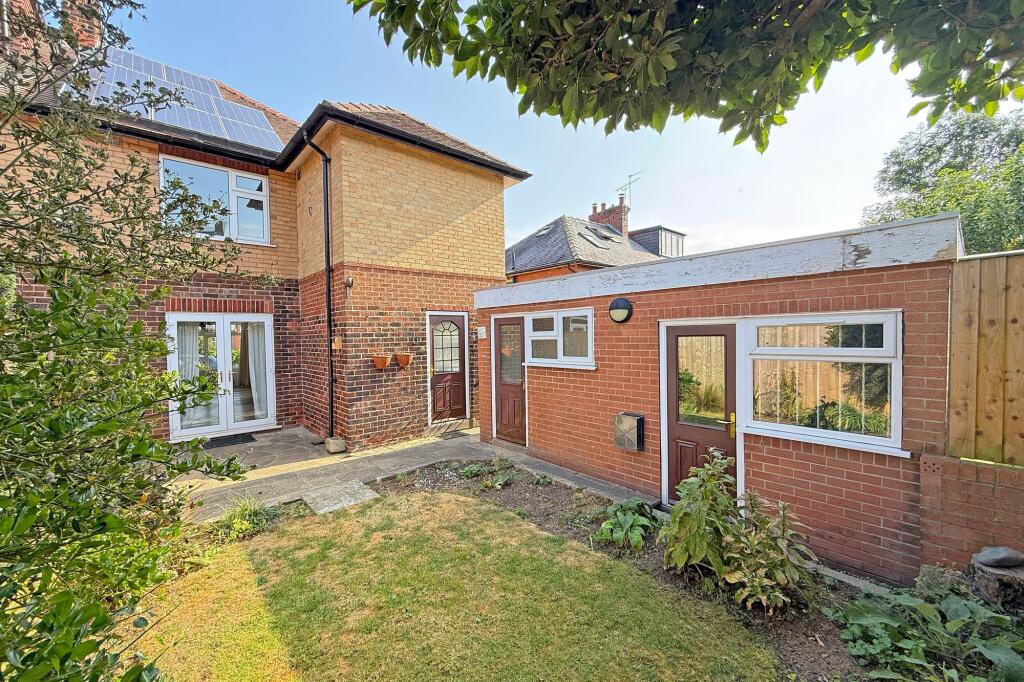 House in Knaresborough, North Yorkshire - More