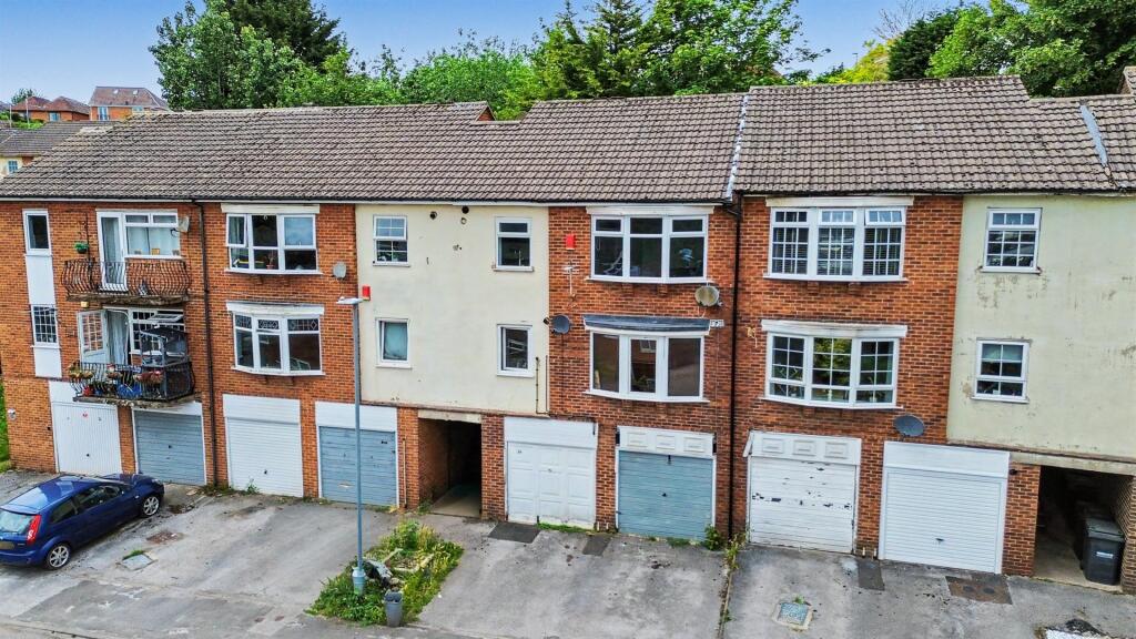 Main image of property: Belvoir Lodge, Carlton, Nottingham