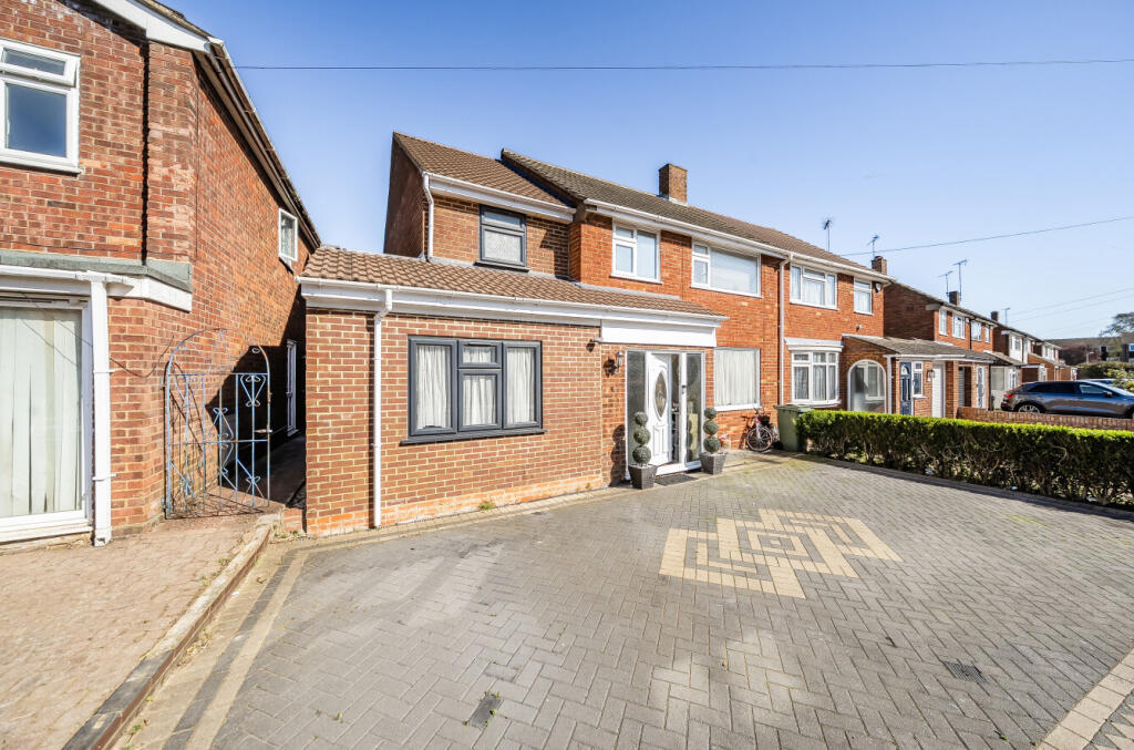 Main image of property: Fairfield Road, Dunstable, Bedfordshire