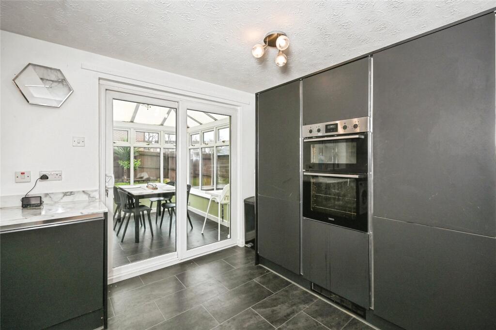 Stewerton Close, Golborne, Warrington, Greater Manchester, WA3 photo 4