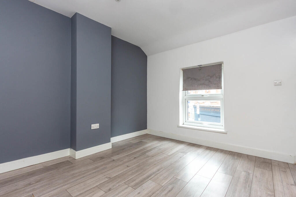 House in Rushden, North Northamptonshire - More