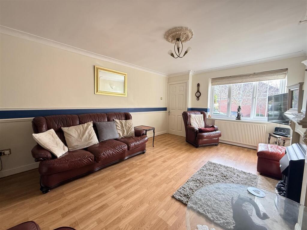 Marlborough Drive, Stourbridge photo 4