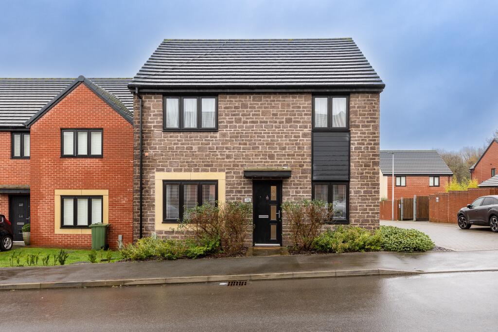 Main image of property: Clos Rhys Meurug, Capel Llanilltern