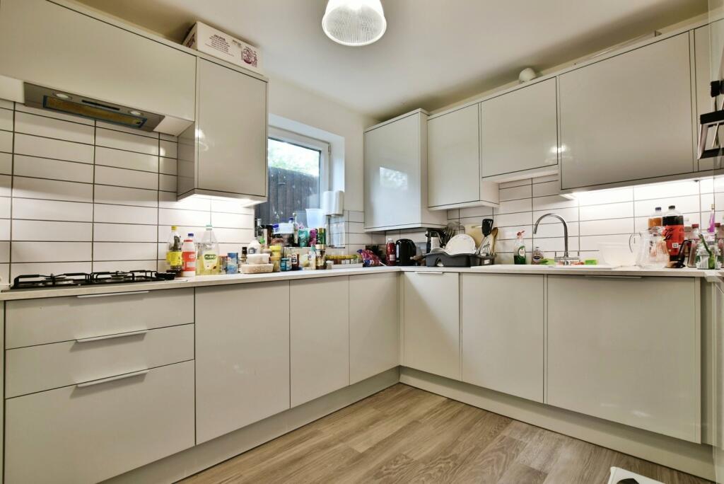 Apartment in Trafford, Greater Manchester - View 2