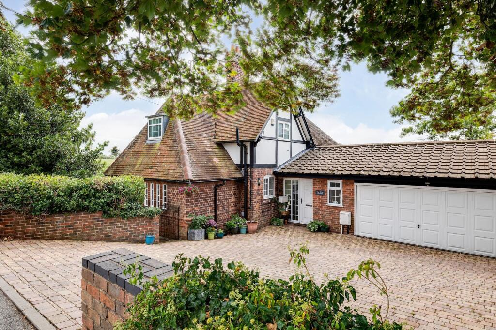 Main image of property: Vicarage Lane, Gresford, LL12