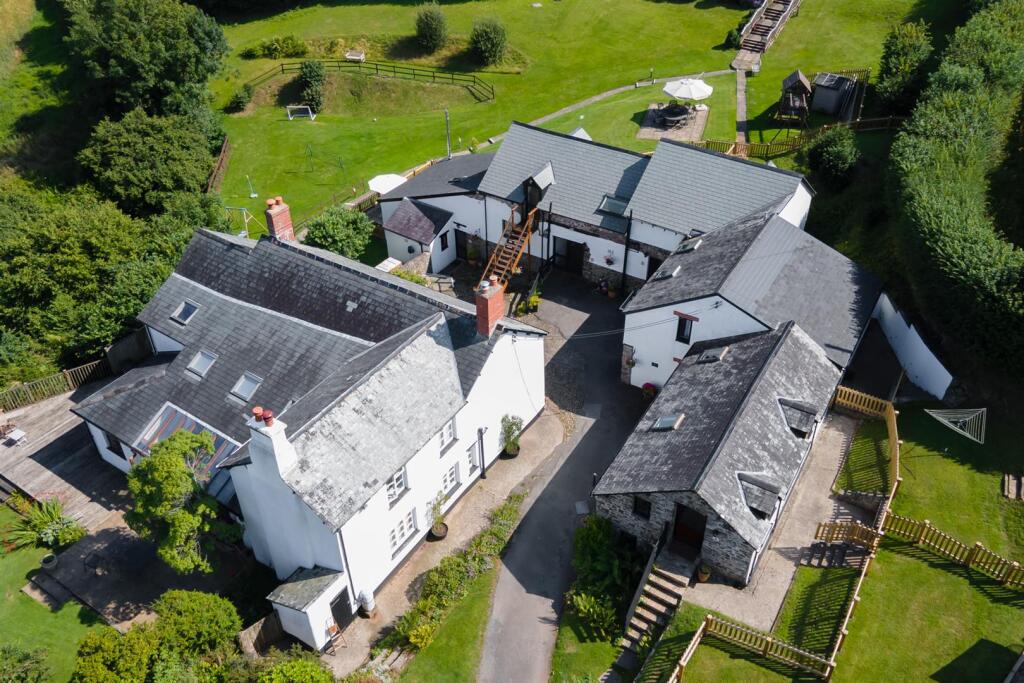 House in Exeter - View 2