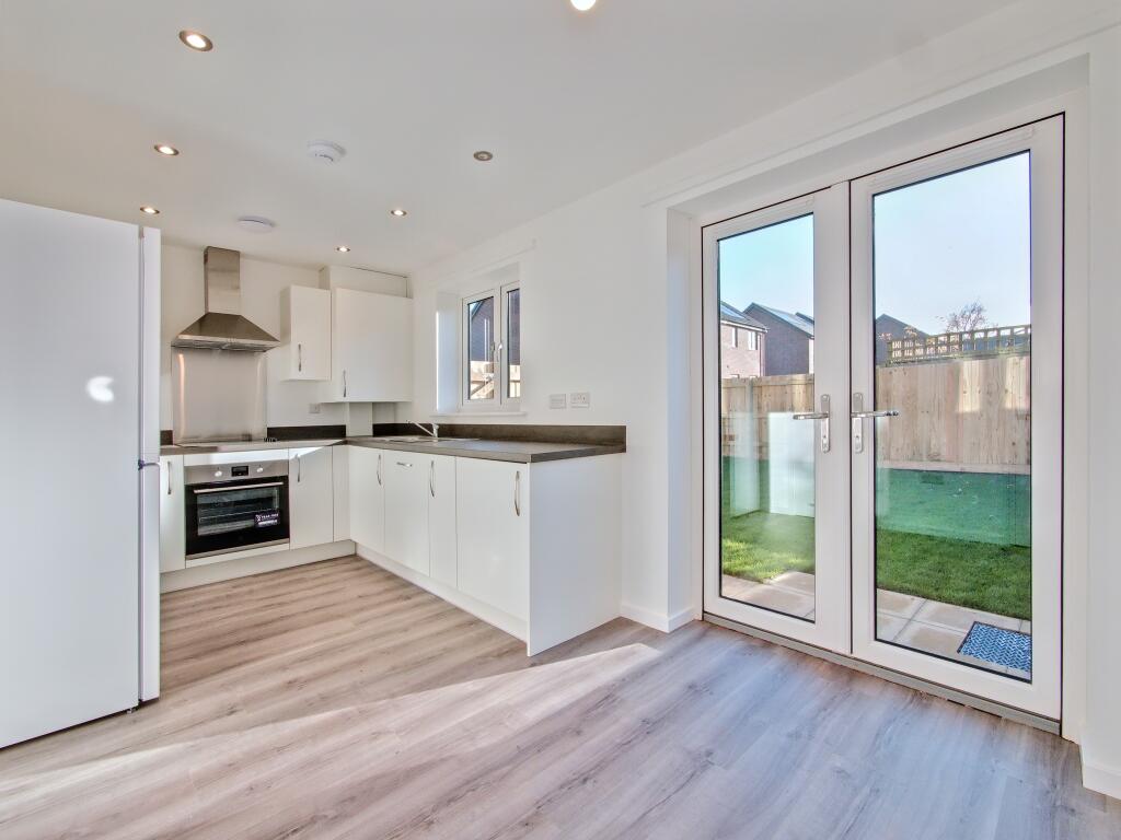House in Catbrain, Cribbs Triangle, Almondsbury - View 2