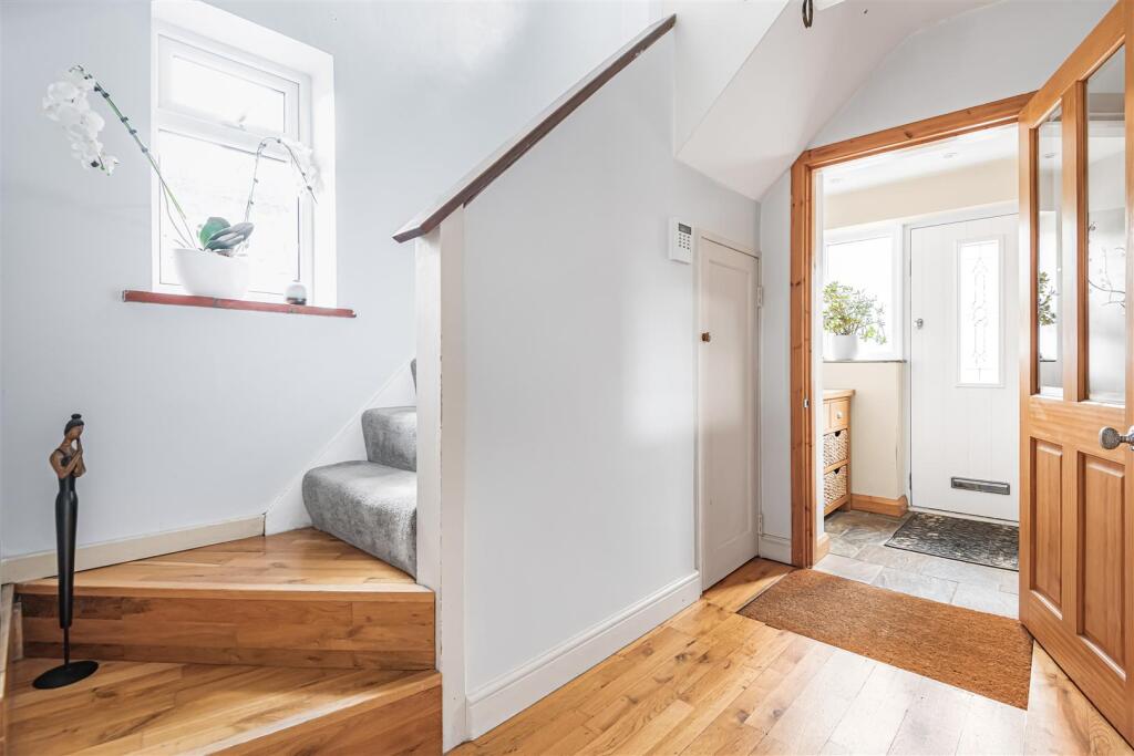 House in Watford - View 3