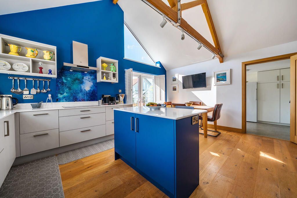 House in Taunton - View 5