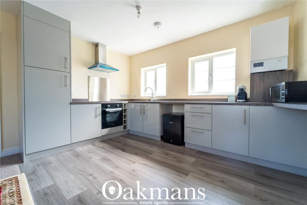 Apartment in Birmingham, Northfield - More