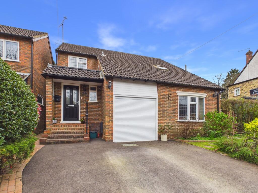 Main image of property: Cleland Road, Chalfont St. Peter, Gerrards Cross, Buckinghamshire, SL9