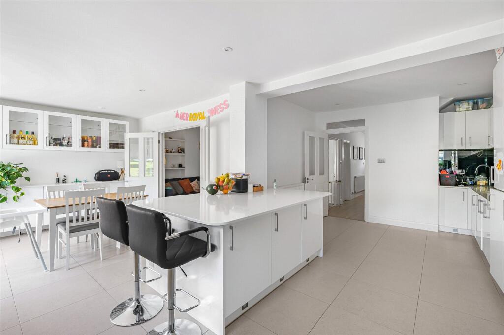 House in London, Friern Barnet - View 4
