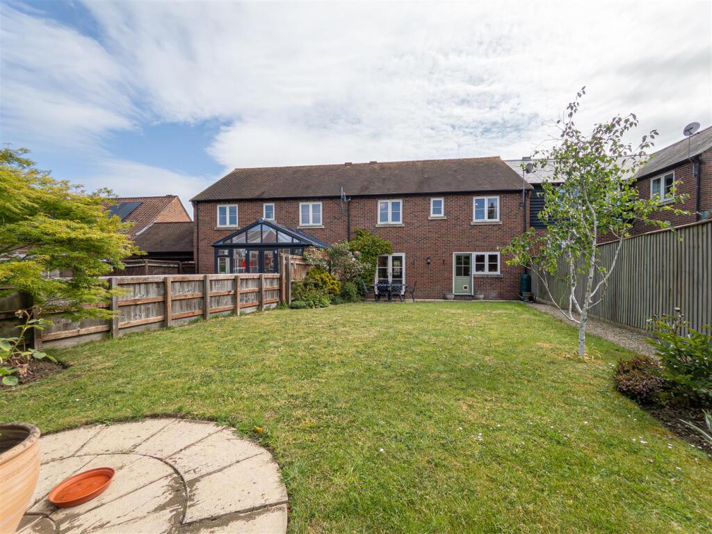 Mallory Place, Bowerhill, Melksham photo 2