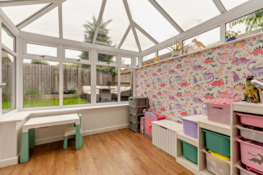 House in Maidstone, Bearsted - More