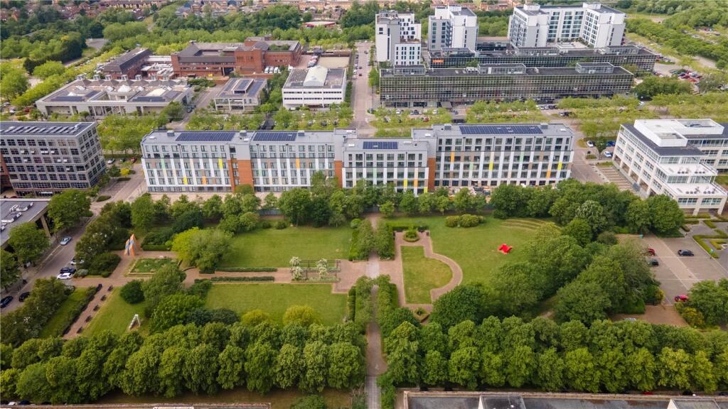 Main image of property: Silbury Boulevard, Milton Keynes, Buckinghamshire, MK9