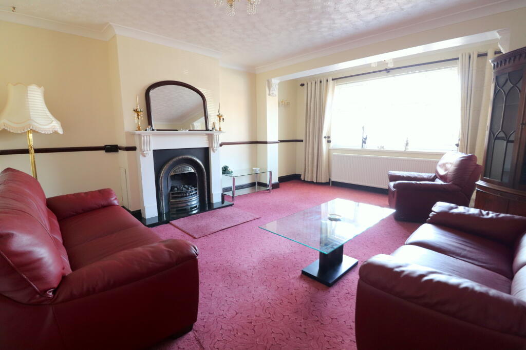 House in Bedfordshire, Luton - View 2