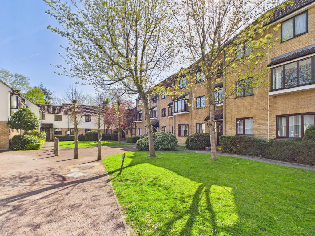 Main image of property: The Meadows, Sawbridgeworth, CM21 9PZ