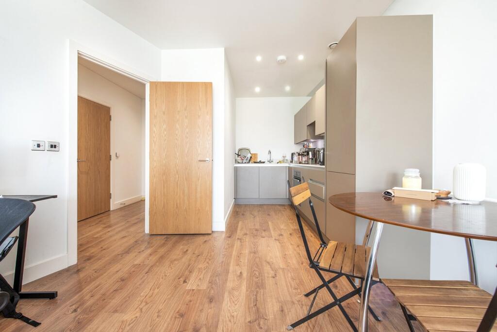 Apartment in London - View 2