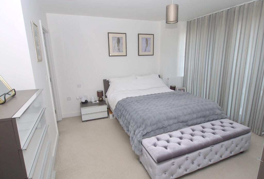 Apartment in Tonbridge - View 5