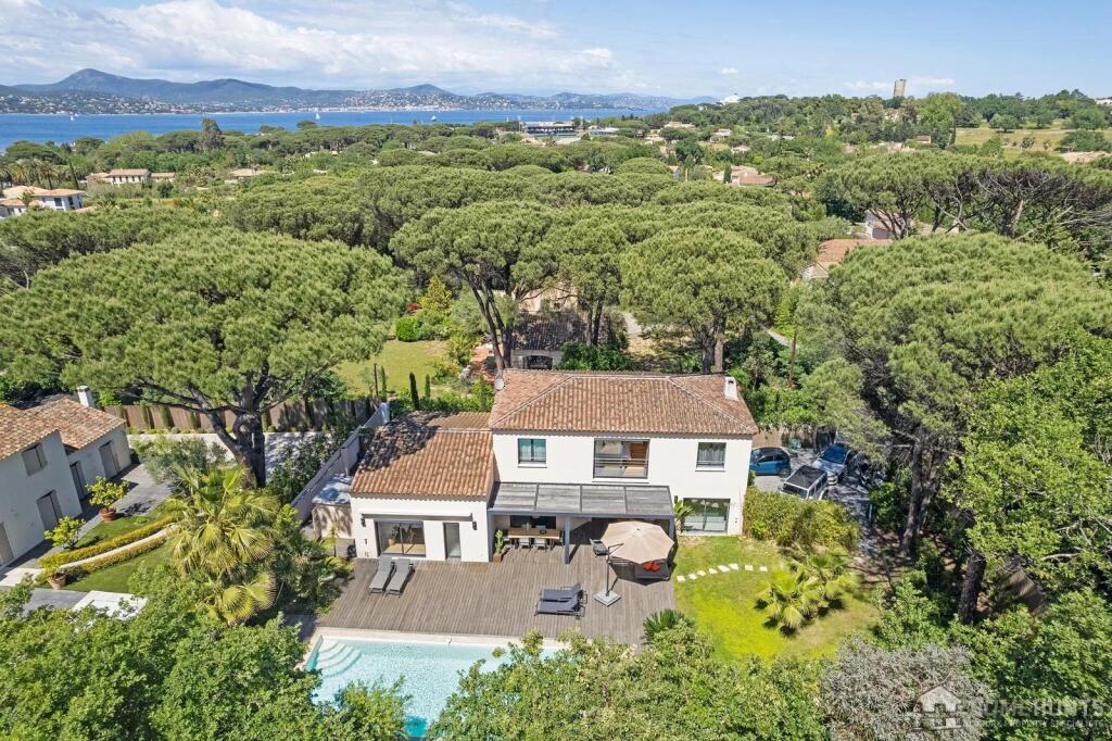 Main image of property: Provence-Alps-Cote d`Azur, Var, Gassin