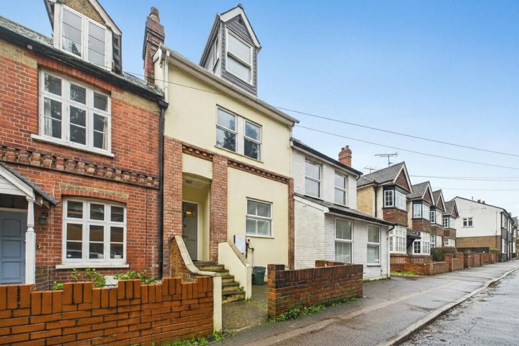 Main image of property: London Road, Wokingham, Berkshire, RG40